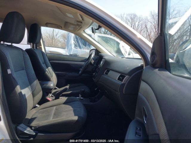 JA4AD2A30FZ013648 Mitsubishi Outlander Es
