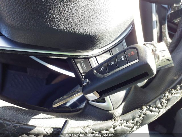 4T1C11AK2NU675215 Toyota CAMRY LE