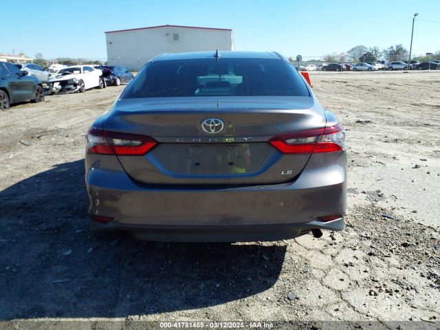 4T1C11AK2NU675215 Toyota CAMRY LE