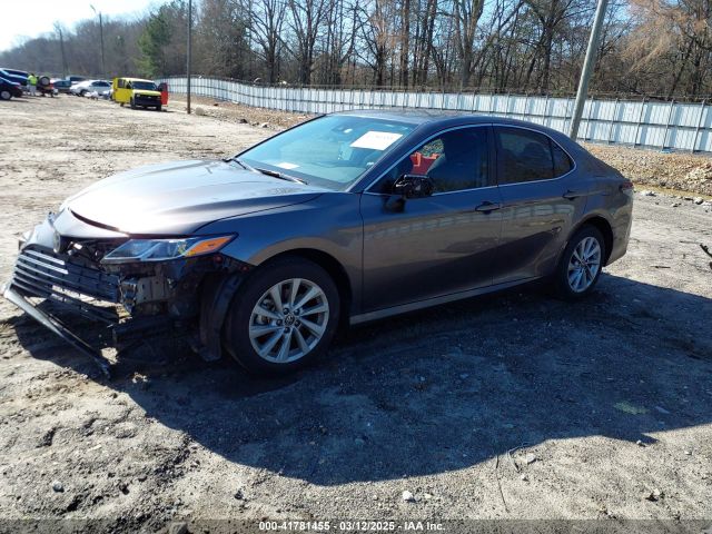 4T1C11AK2NU675215 Toyota CAMRY LE