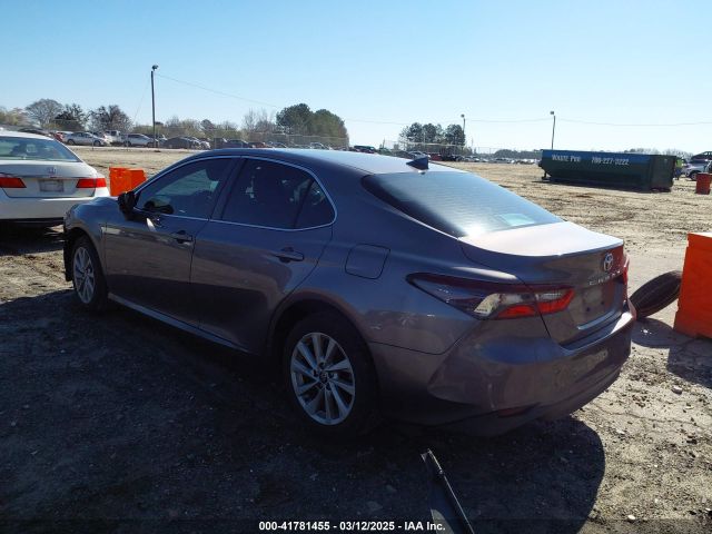 4T1C11AK2NU675215 Toyota CAMRY LE