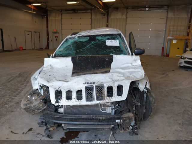 1C4PJMBX1KD200300 Jeep Cherokee Trailhawk 4x4