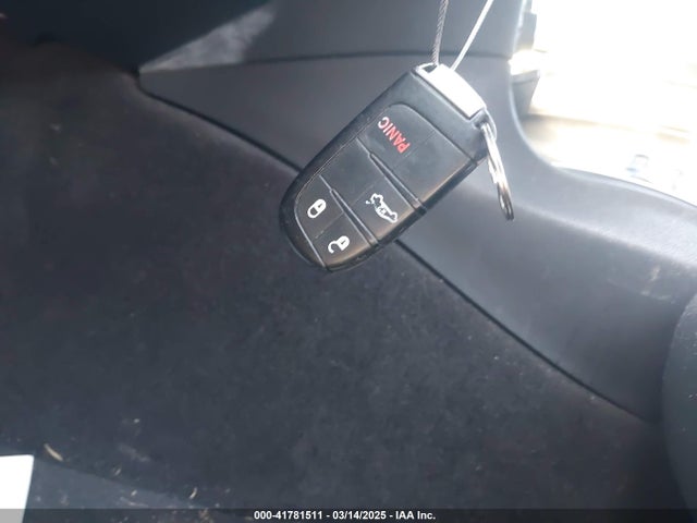 Chrysler 300 Touring 2018 2C3CCAAG6JH249846 Image 11
