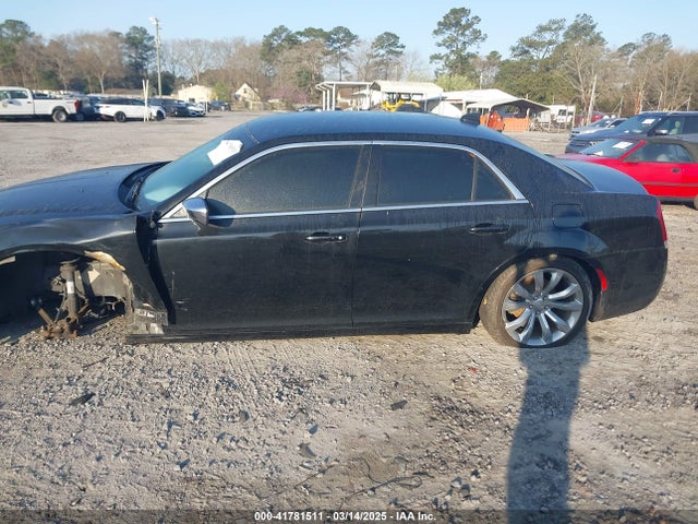 Chrysler 300 Touring 2018 2C3CCAAG6JH249846 Image 14
