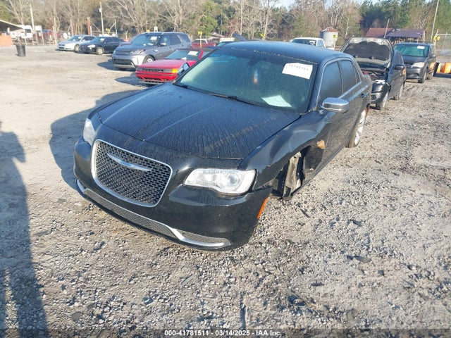 Chrysler 300 Touring 2018 2C3CCAAG6JH249846 Image 2