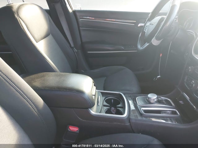 Chrysler 300 Touring 2018 2C3CCAAG6JH249846 Image 5
