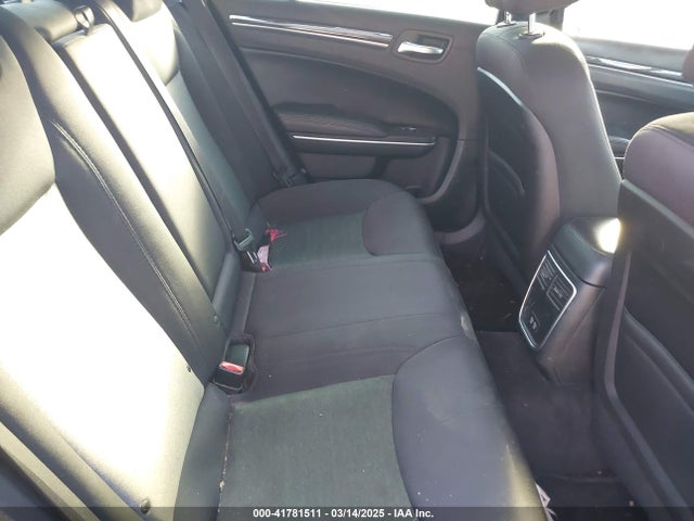 Chrysler 300 Touring 2018 2C3CCAAG6JH249846 Image 8