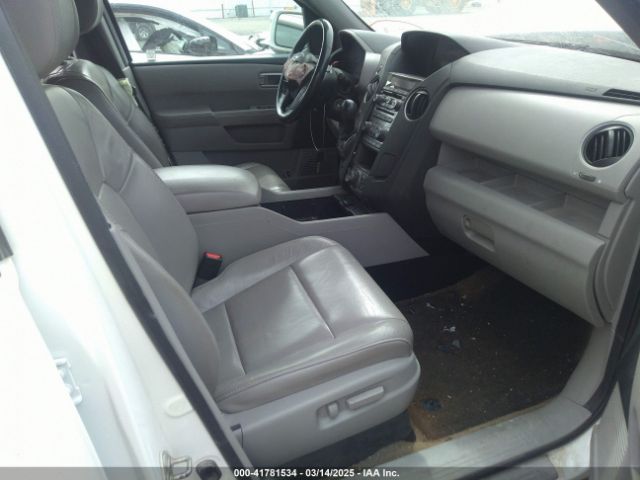 5FNYF4H9XFB047607 Honda Pilot Touring