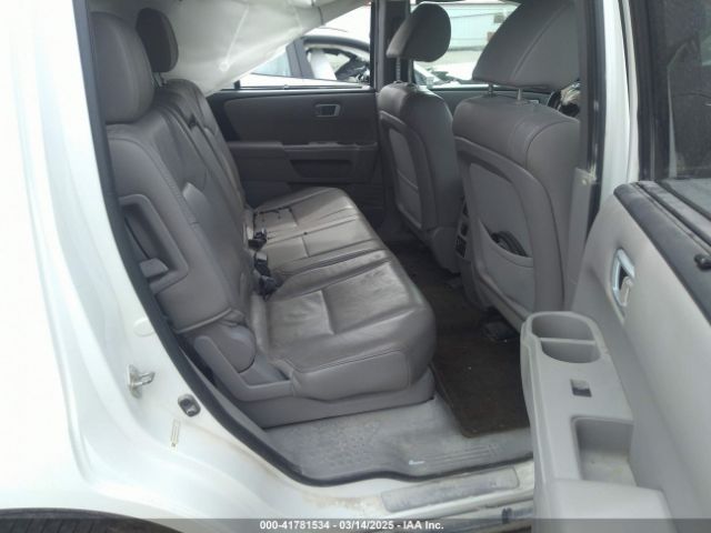 5FNYF4H9XFB047607 Honda Pilot Touring