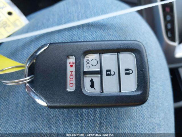 7FARW1H70NE004978 Honda Cr-v 2wd Special Edition