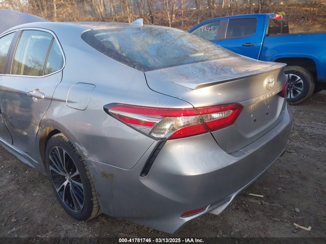 4T1B11HK8KU772965 Toyota CAMRY SE