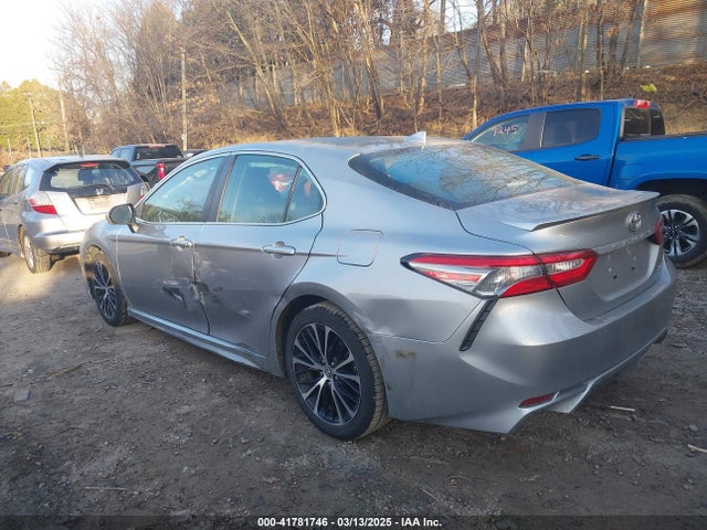 4T1B11HK8KU772965 Toyota CAMRY SE
