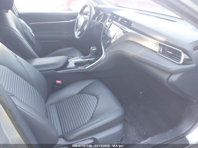 4T1B11HK8KU772965 Toyota CAMRY SE