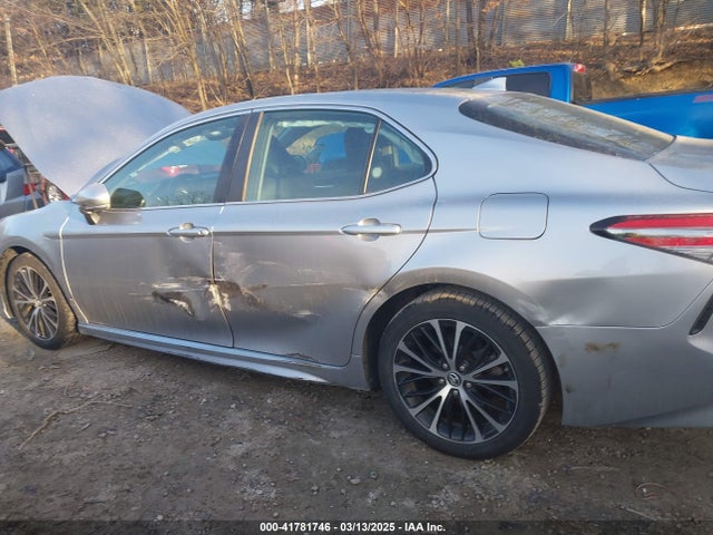 4T1B11HK8KU772965 Toyota CAMRY SE