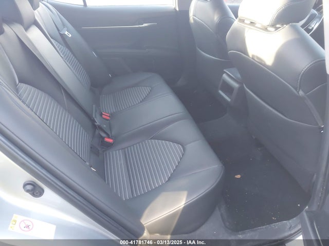 4T1B11HK8KU772965 Toyota CAMRY SE