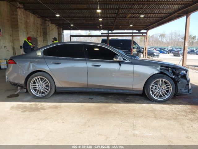 WBA53FJ09RCS08708 BMW 530 I Xdrive