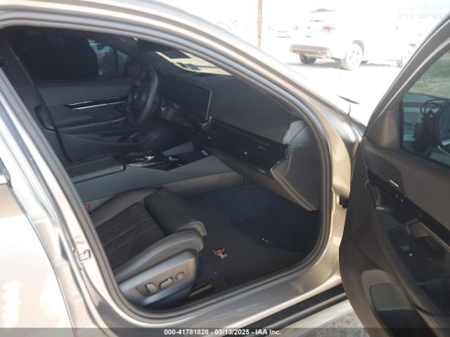 WBA53FJ09RCS08708 BMW 530 I Xdrive
