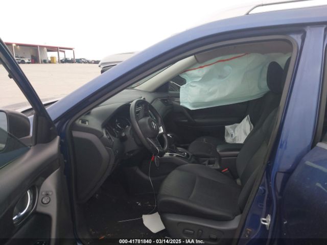 5N1AT2MTXJC829925 Nissan ROGUE SV