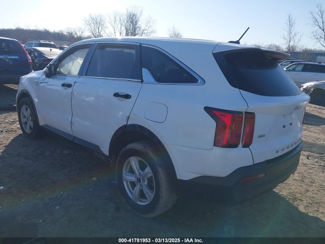 5XYRGDLC7NG148891 KIA SORENTO LX