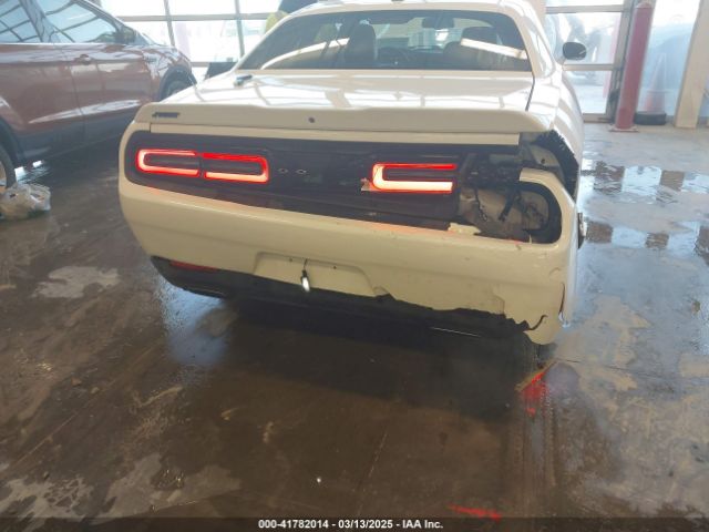 2C3CDZBG6FH724512 Dodge Challenger Sxt Plus