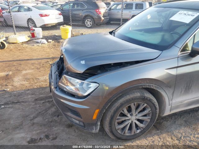 3VV2B7AX9JM019413 Volkswagen Tiguan 2.0t Se/2.0t Sel