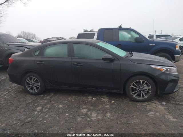 3KPF24AD1PE644587 KIA Forte Lxs