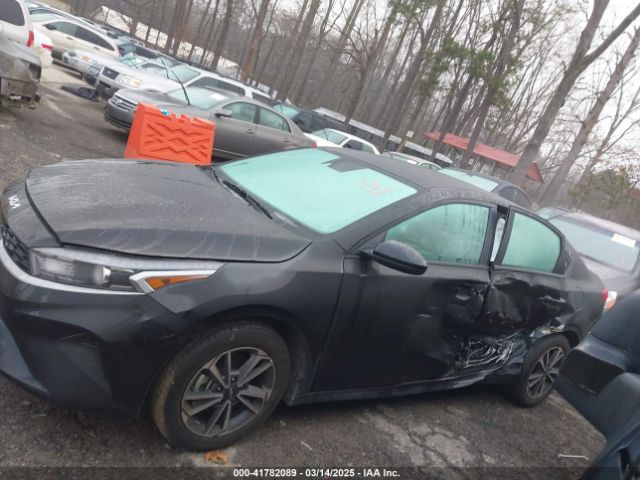 3KPF24AD1PE644587 KIA Forte Lxs
