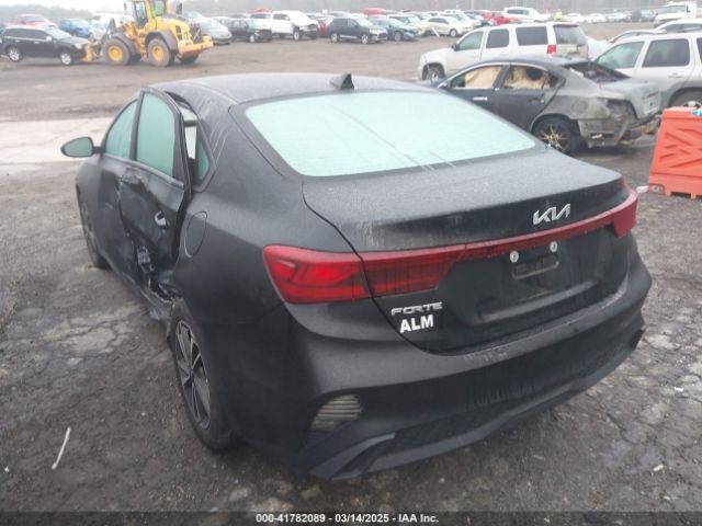 3KPF24AD1PE644587 KIA Forte Lxs