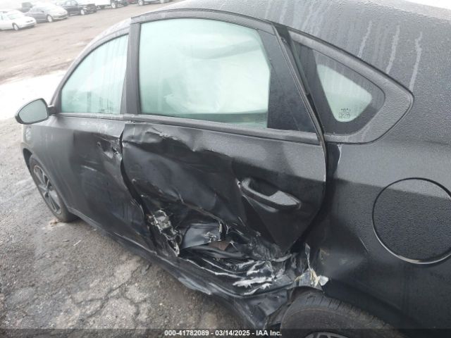 3KPF24AD1PE644587 KIA Forte Lxs