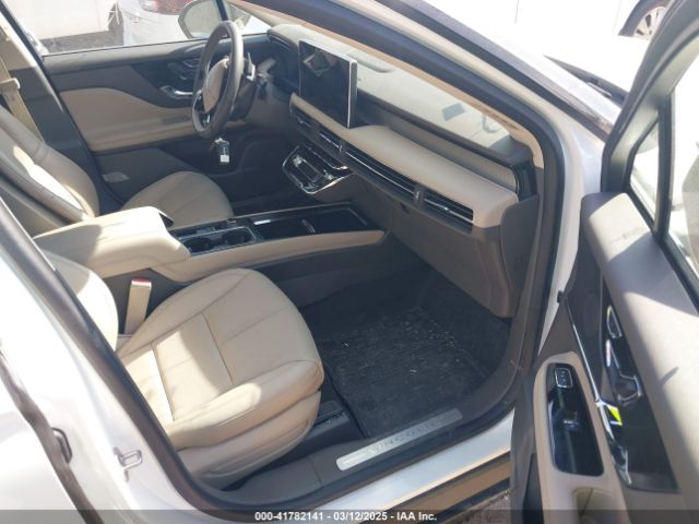 5LMCJ1CAXRUL15939 Lincoln Corsair Premiere
