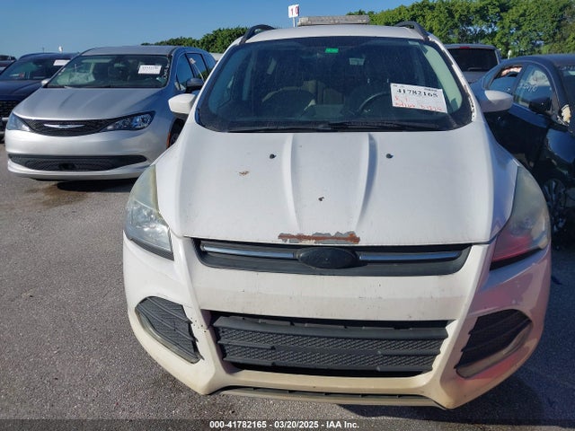 1FMCU0GX8GUB43491 Ford ESCAPE SE