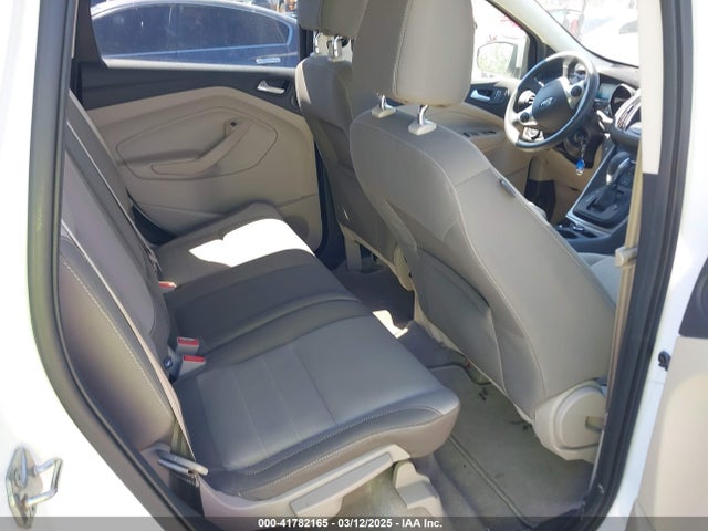 1FMCU0GX8GUB43491 Ford ESCAPE SE