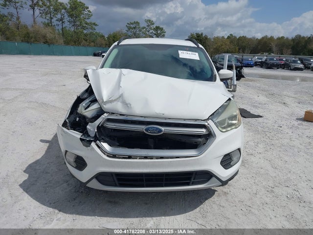 1FMCU0GD4HUB99578 Ford ESCAPE SE
