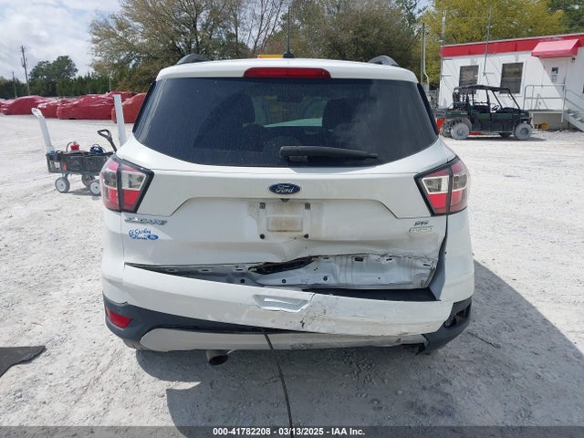 1FMCU0GD4HUB99578 Ford ESCAPE SE