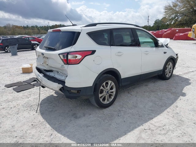 1FMCU0GD4HUB99578 Ford ESCAPE SE