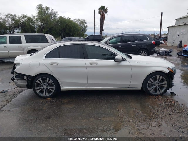 55SWF4JBXGU148330 Mercedes-Benz C 300 Luxury/sport