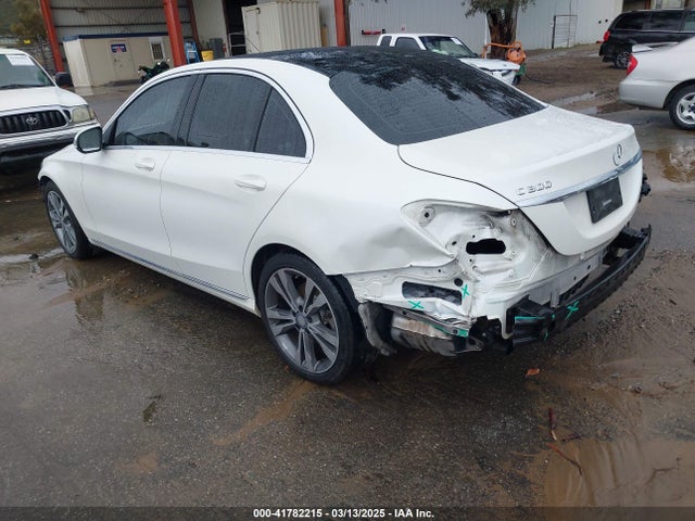 55SWF4JBXGU148330 Mercedes-Benz C 300 Luxury/sport