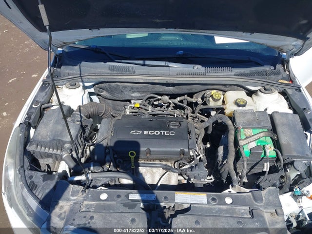 1G1PA5SG3E7407563 Chevrolet Cruze Ls Auto