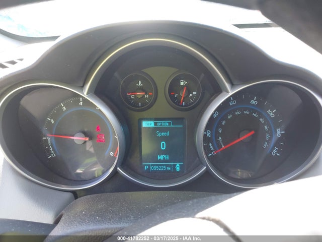 1G1PA5SG3E7407563 Chevrolet Cruze Ls Auto