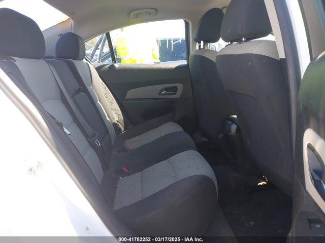 1G1PA5SG3E7407563 Chevrolet Cruze Ls Auto