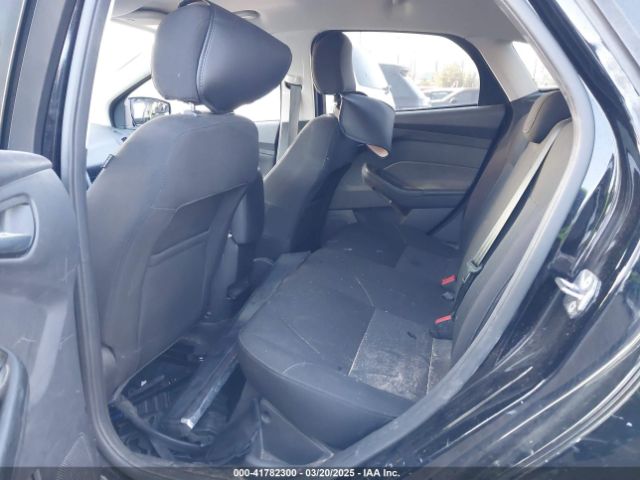 1FADP3K27HL319408 Ford FOCUS SE