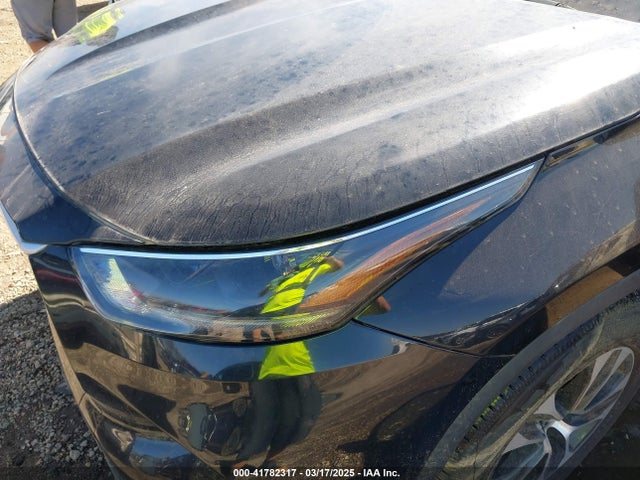 5TDGZRBH6MS071363 Toyota Highlander Xle
