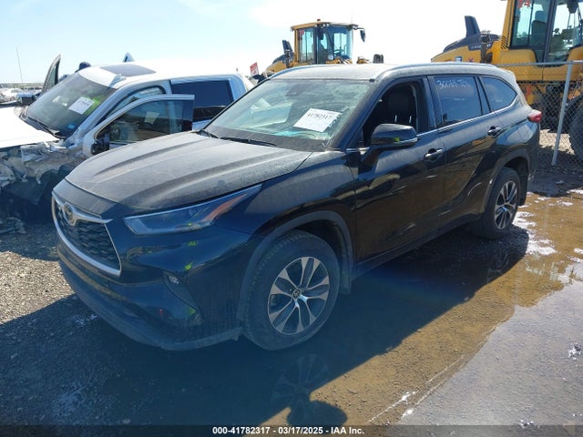 5TDGZRBH6MS071363 Toyota Highlander Xle