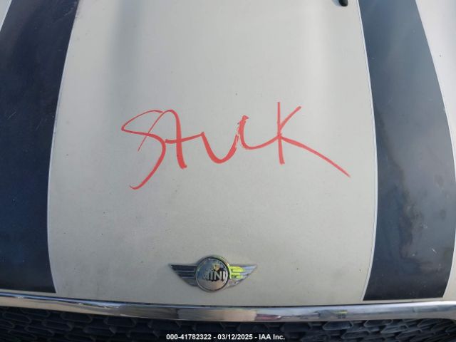 2011 MINI COOPER S CLUBMAN WMWZG3C55BTY35621 Photo 9