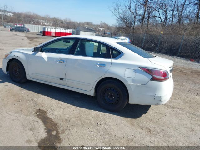 1N4AL3AP3EC184032 Nissan Altima 2.5 S