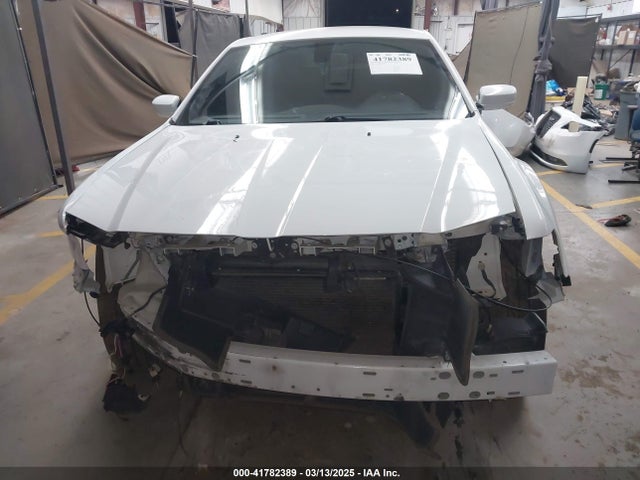 2C3CCABG9JH265201 Chrysler 300 300s
