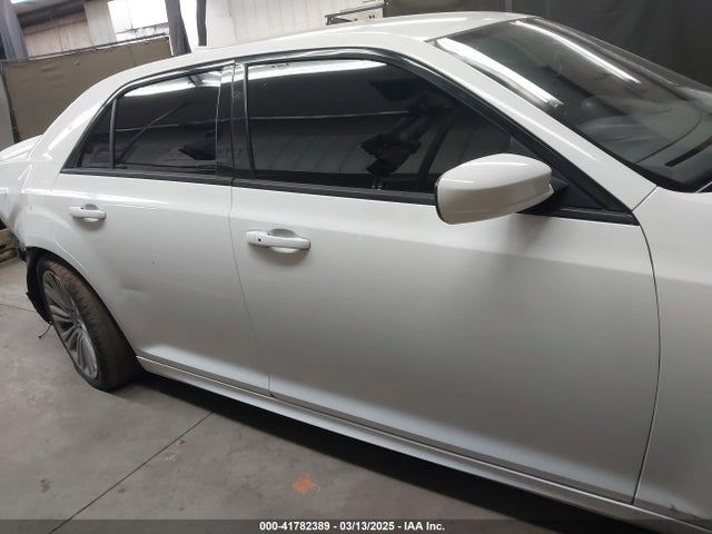 2C3CCABG9JH265201 Chrysler 300 300s