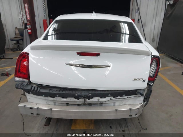 2C3CCABG9JH265201 Chrysler 300 300s