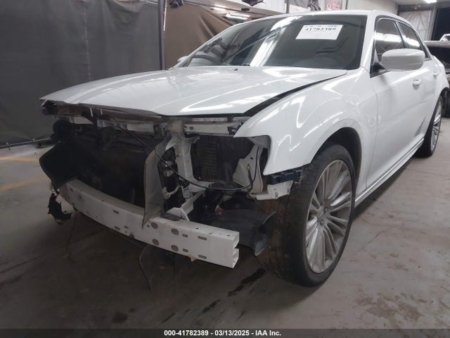 2C3CCABG9JH265201 Chrysler 300 300s
