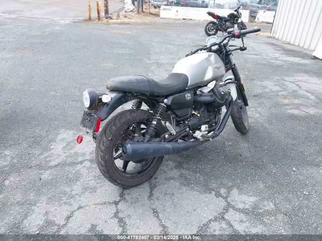 2022 MOTO GUZZI V7 ZGUKZUA02NM001118 Photo 3